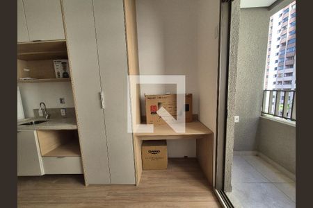 Sala / Quarto de kitnet/studio à venda com 1 quarto, 24m² em Tatuapé, São Paulo