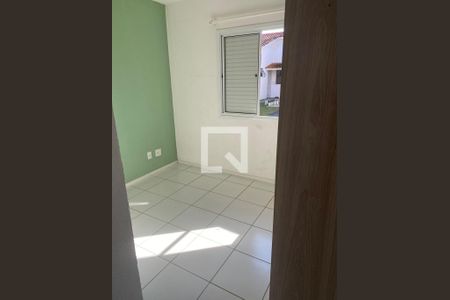 Quarto de casa de condomínio para alugar com 2 quartos, 54m² em Jardim Algarve, Viamão