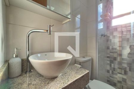 Banheiro de apartamento à venda com 2 quartos, 55m² em Fundacao da Casa Popular, Campinas