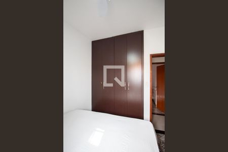 Suíte de casa à venda com 3 quartos, 120m² em Copacabana, Belo Horizonte