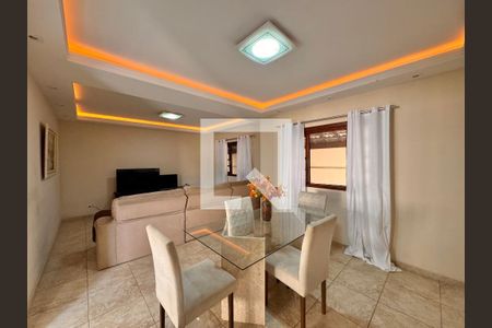 Sala de casa de condomínio à venda com 4 quartos, 400m² em Vargem Grande, Rio de Janeiro