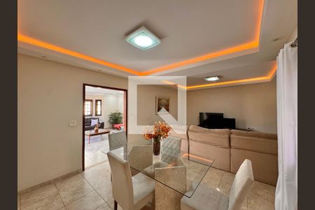 Sala de casa de condomínio à venda com 4 quartos, 400m² em Vargem Grande, Rio de Janeiro