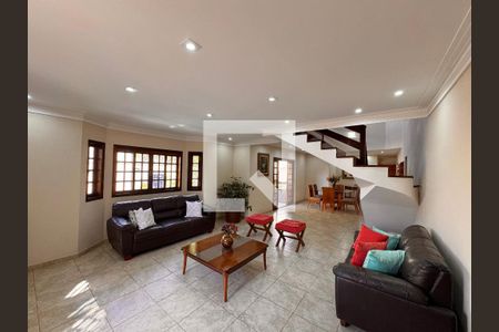 Sala de casa de condomínio à venda com 4 quartos, 400m² em Vargem Grande, Rio de Janeiro