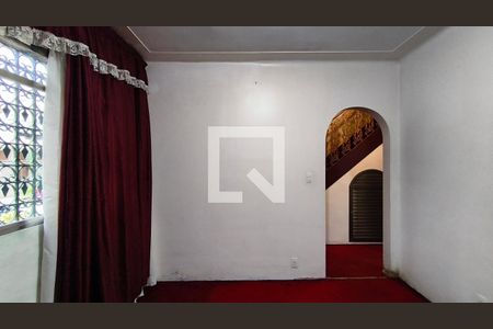Sala de casa à venda com 4 quartos, 140m² em Vila Mariana, São Paulo