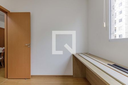 Quarto de apartamento para alugar com 2 quartos, 45m² em Santa Fe, Porto Alegre