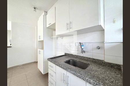 Cozinha de apartamento para alugar com 1 quarto, 40m² em Indianópolis, São Paulo