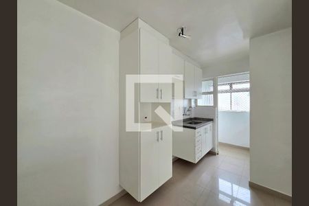 Cozinha de apartamento para alugar com 1 quarto, 40m² em Indianópolis, São Paulo