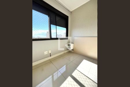Quarto 1 de apartamento para alugar com 2 quartos, 64m² em Menino Deus, Porto Alegre
