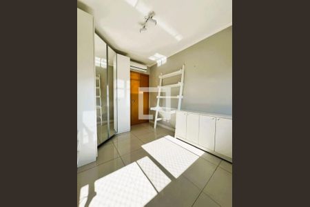Quarto 1 de apartamento para alugar com 2 quartos, 64m² em Menino Deus, Porto Alegre