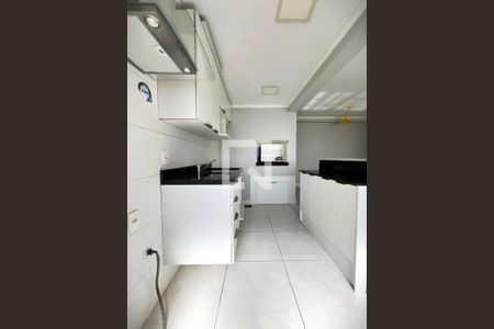 Cozinha de apartamento para alugar com 2 quartos, 64m² em Menino Deus, Porto Alegre