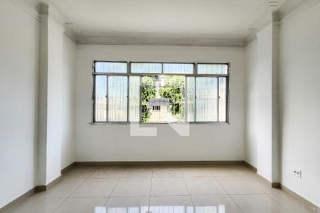 Sala de apartamento para alugar com 3 quartos, 120m² em Benfica, Rio de Janeiro