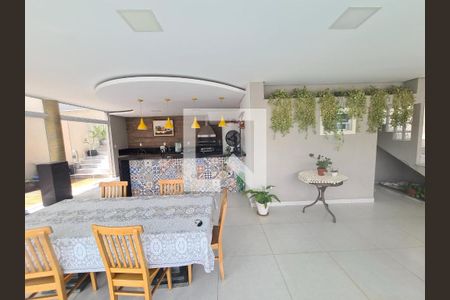 Casa à venda com 4 quartos, 272m² em Swiss Park, Campinas