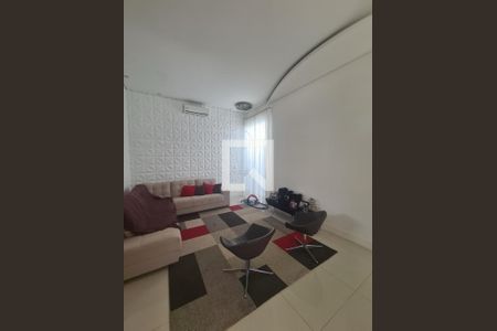 Casa à venda com 4 quartos, 272m² em Swiss Park, Campinas