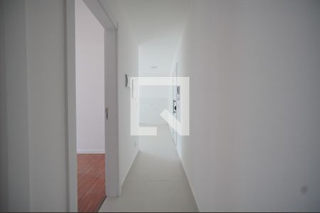 Corredor de apartamento para alugar com 2 quartos, 56m² em Serraria, São José