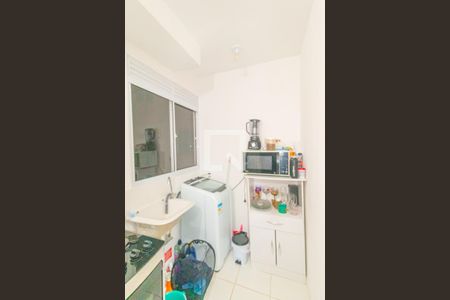 Cozinha e Área de Serviço de apartamento à venda com 2 quartos, 39m² em Rio Branco, Canoas