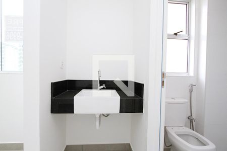 Banheiro 1 de apartamento à venda com 2 quartos, 77m² em Barro Preto, Belo Horizonte