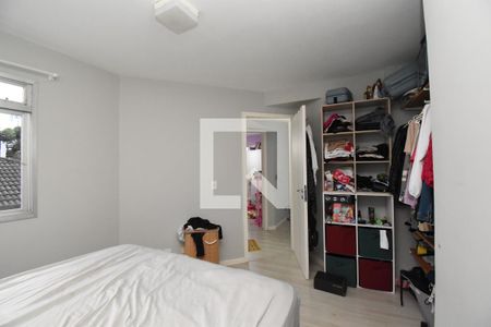 Quarto 1 de apartamento para alugar com 2 quartos, 54m² em Centro, Curitiba