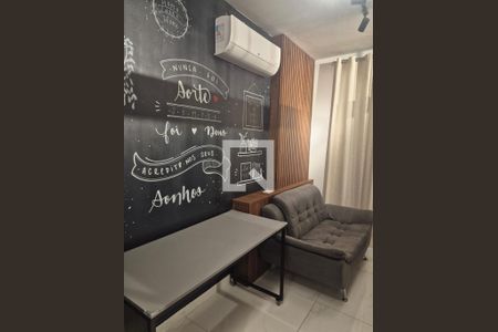 Sala / Quarto de kitnet/studio para alugar com 1 quarto, 30m² em Santana, São Paulo