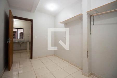 Quarto 2 de casa para alugar com 2 quartos, 50m² em Qnm 20, Brasília