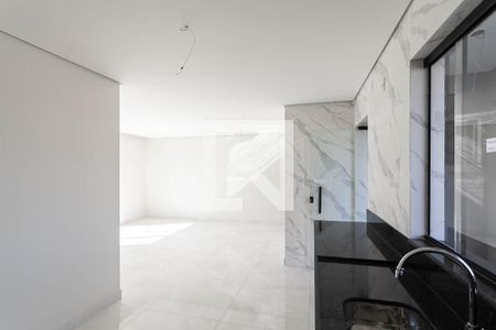Sala/Cozinha de casa de condomínio à venda com 2 quartos, 127m² em Nacional, Contagem