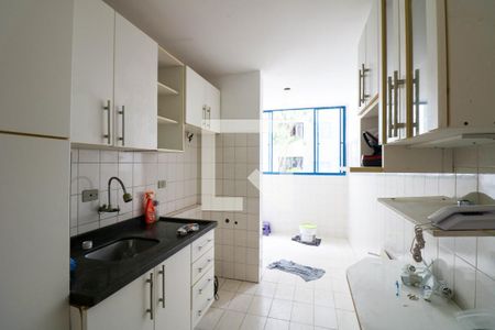 Cozinha de apartamento para alugar com 3 quartos, 63m² em Jardim Neide, São Paulo