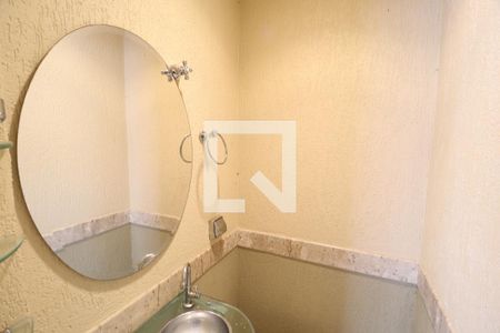 Lavabo de apartamento para alugar com 4 quartos, 122m² em Saraiva, Uberlândia
