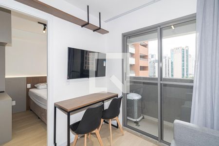 Sala de apartamento para alugar com 1 quarto, 25m² em Vila Nova Conceição, São Paulo