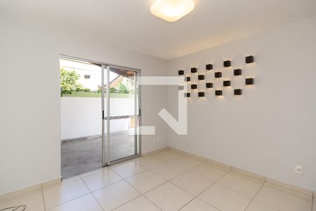 Sala de apartamento para alugar com 2 quartos, 77m² em Rio Branco, Belo Horizonte