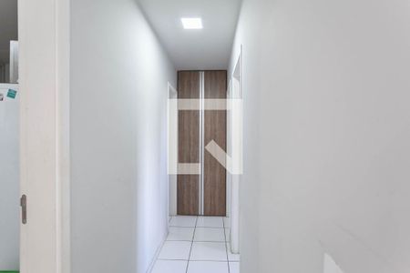 Corredor de apartamento à venda com 2 quartos, 52m² em Candelária, Belo Horizonte
