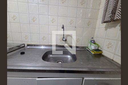 Cozinha de apartamento para alugar com 1 quarto, 38m² em Guilhermina, Praia Grande
