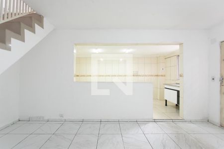 Sala de casa para alugar com 1 quarto, 150m² em Vila Carmosina, São Paulo