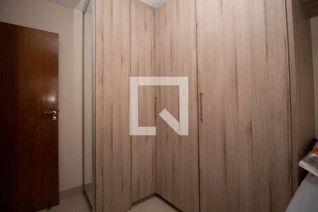 Quarto 1 de apartamento para alugar com 2 quartos, 65m² em Shces, Brasília