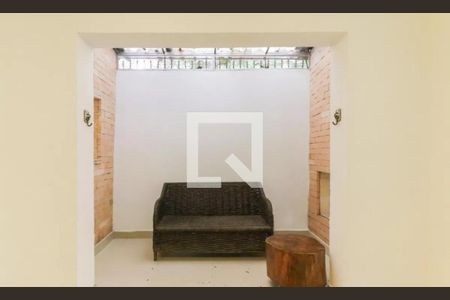 Foto 01 de casa à venda com 3 quartos, 220m² em Jardim Trussardi, São Paulo