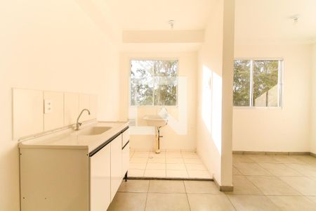 Sala/Cozinha de apartamento para alugar com 2 quartos, 47m² em Jardim Helian, São Paulo