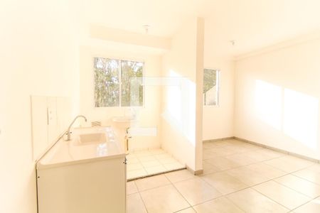 Sala/Cozinha de apartamento para alugar com 2 quartos, 47m² em Jardim Helian, São Paulo