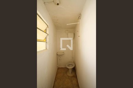 Banheiro  de casa para alugar com 1 quarto, 40m² em Vila Ede, São Paulo