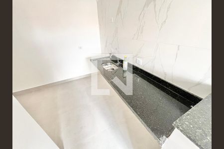 Cozinha e Área de Serviço de apartamento à venda com 2 quartos, 45m² em Vila Paiva, São Paulo