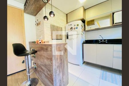 Sala de apartamento à venda com 2 quartos, 62m² em Petrópolis, Porto Alegre