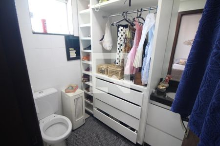 Suite Quarto 1 de apartamento para alugar com 2 quartos, 65m² em Glória, Contagem