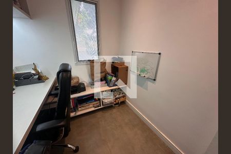 Escritório de casa de condomínio à venda com 4 quartos, 240m² em Chácara Monte Alegre, São Paulo