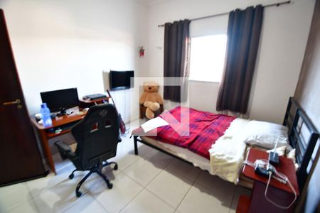 Quarto 1 de casa à venda com 3 quartos, 200m² em Jardim Santa Genebra, Campinas