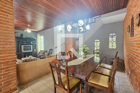Casa para alugar com 4 quartos, 418m² em Jardim Virgínia, Guarujá