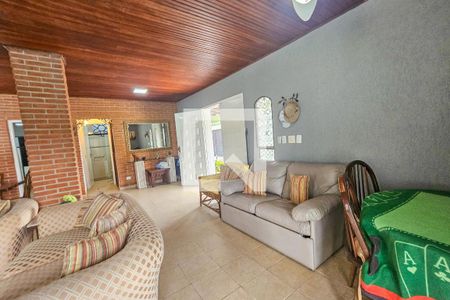 Casa para alugar com 4 quartos, 418m² em Jardim Virgínia, Guarujá