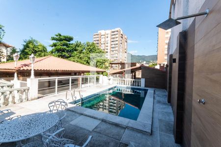 Área externa de casa para alugar com 5 quartos, 350m² em Vila Isabel, Rio de Janeiro