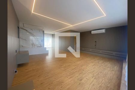 Casa à venda com 6 quartos, 320m² em Vargem Grande, Rio de Janeiro