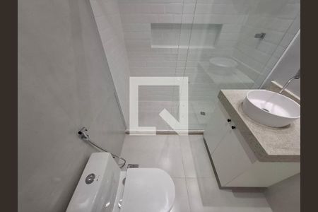 Banheiro da suíte  de apartamento à venda com 2 quartos, 63m² em Centro, Rio de Janeiro