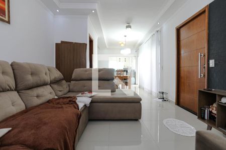 Sala de casa para alugar com 2 quartos, 137m² em Jardim Rubi, Mogi das Cruzes