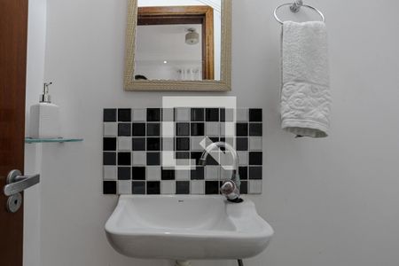 Lavabo de casa para alugar com 2 quartos, 137m² em Jardim Rubi, Mogi das Cruzes