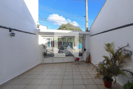 Vista - Sala de casa para alugar com 2 quartos, 137m² em Jardim Rubi, Mogi das Cruzes