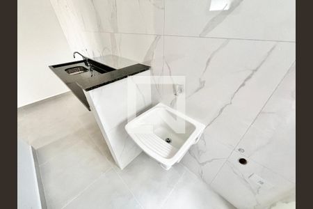 Cozinha e Área de Serviço de apartamento à venda com 2 quartos, 40m² em Vila Paiva, São Paulo